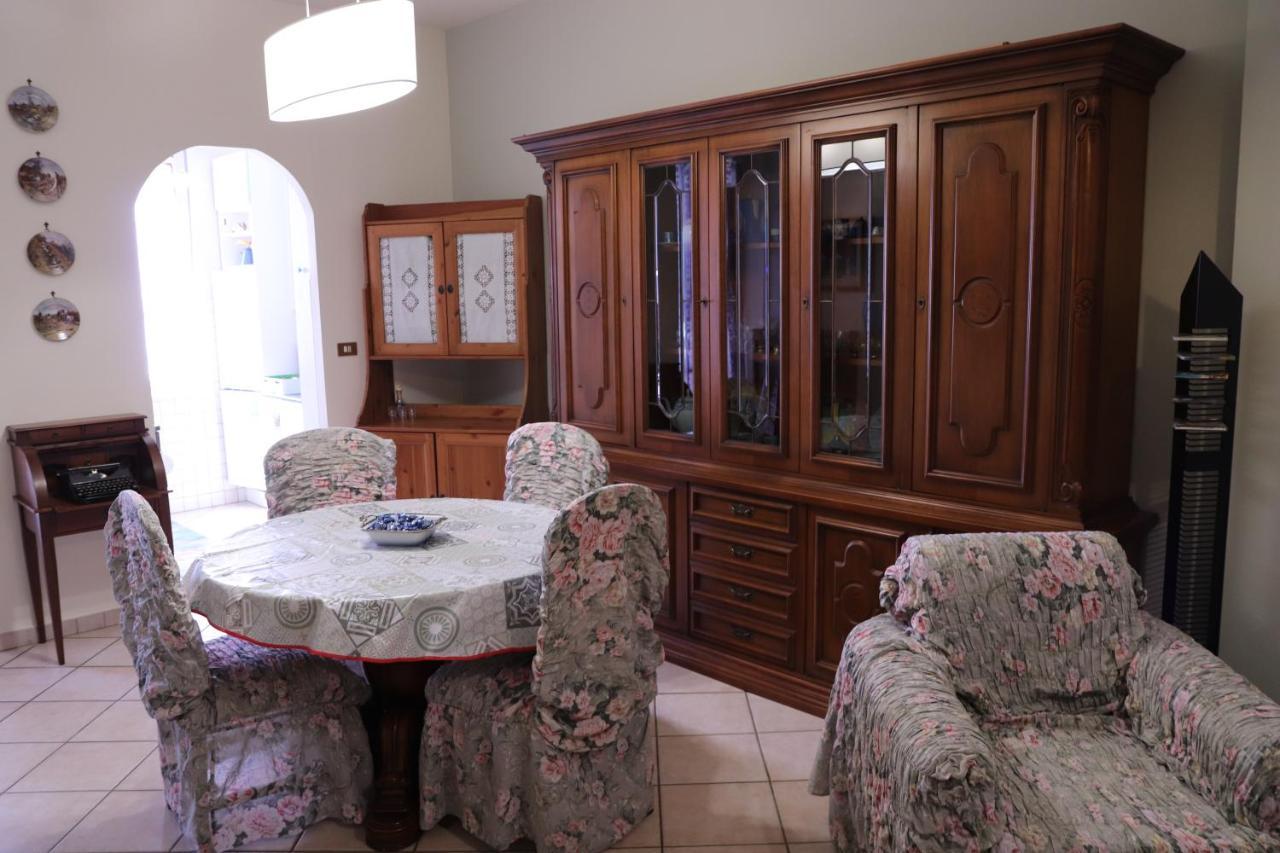 La Casa Di Valentino - Grazioso Ed Ampio Bilocale Apartment Asti Luaran gambar